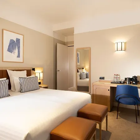 Otel Duminy-vendome 4*