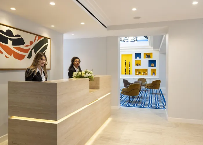 Duminy-vendome מלון 4*