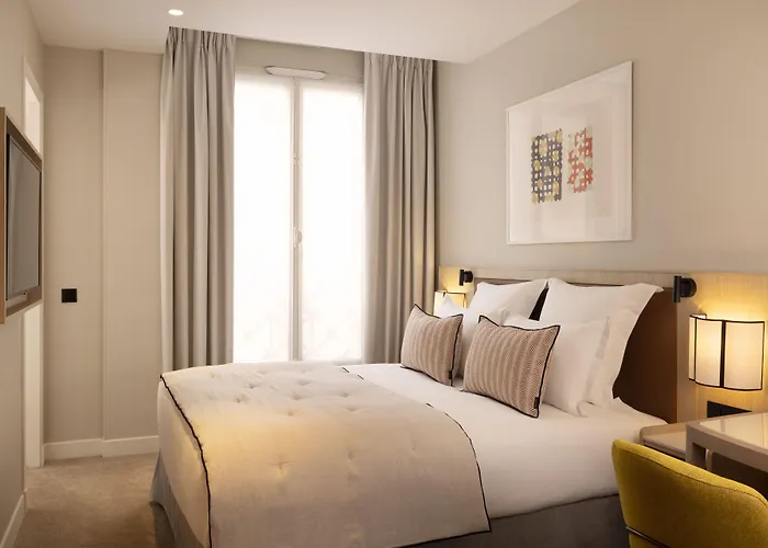 Duminy-vendome 4* París